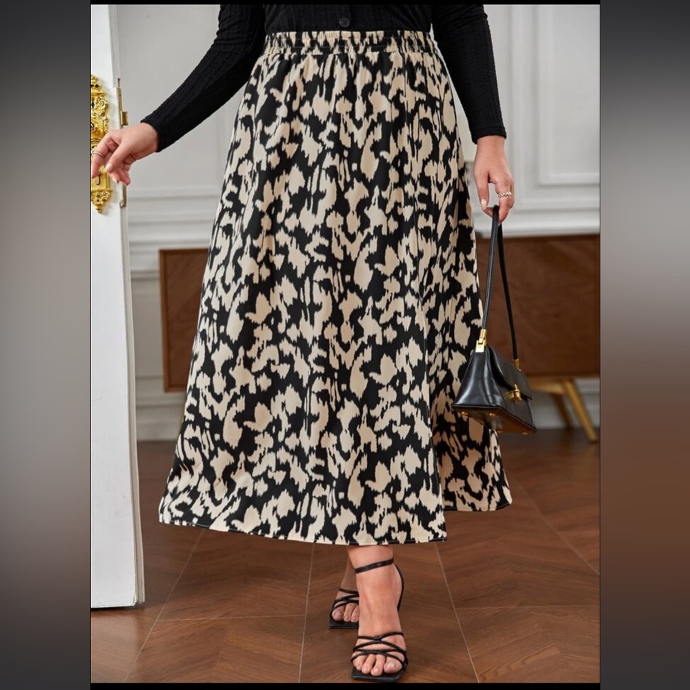 SHEIN Frenchy | Allover Print Split Thigh Skirt - 2XL